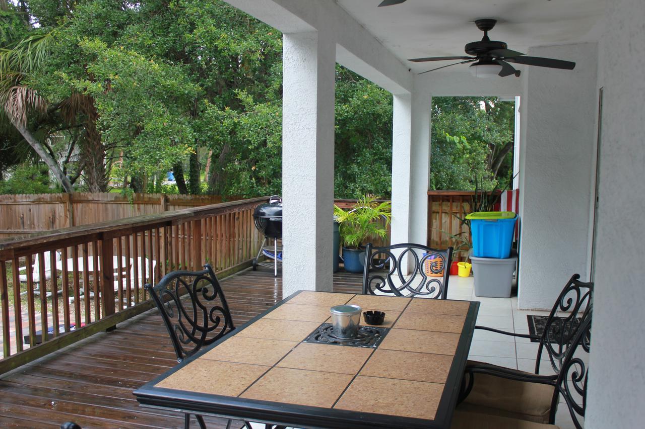 Vila Poolhouse Tampa Exteriér fotografie